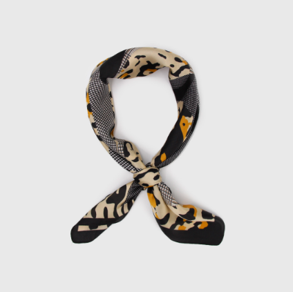 Pañuelo seda corto animal print 